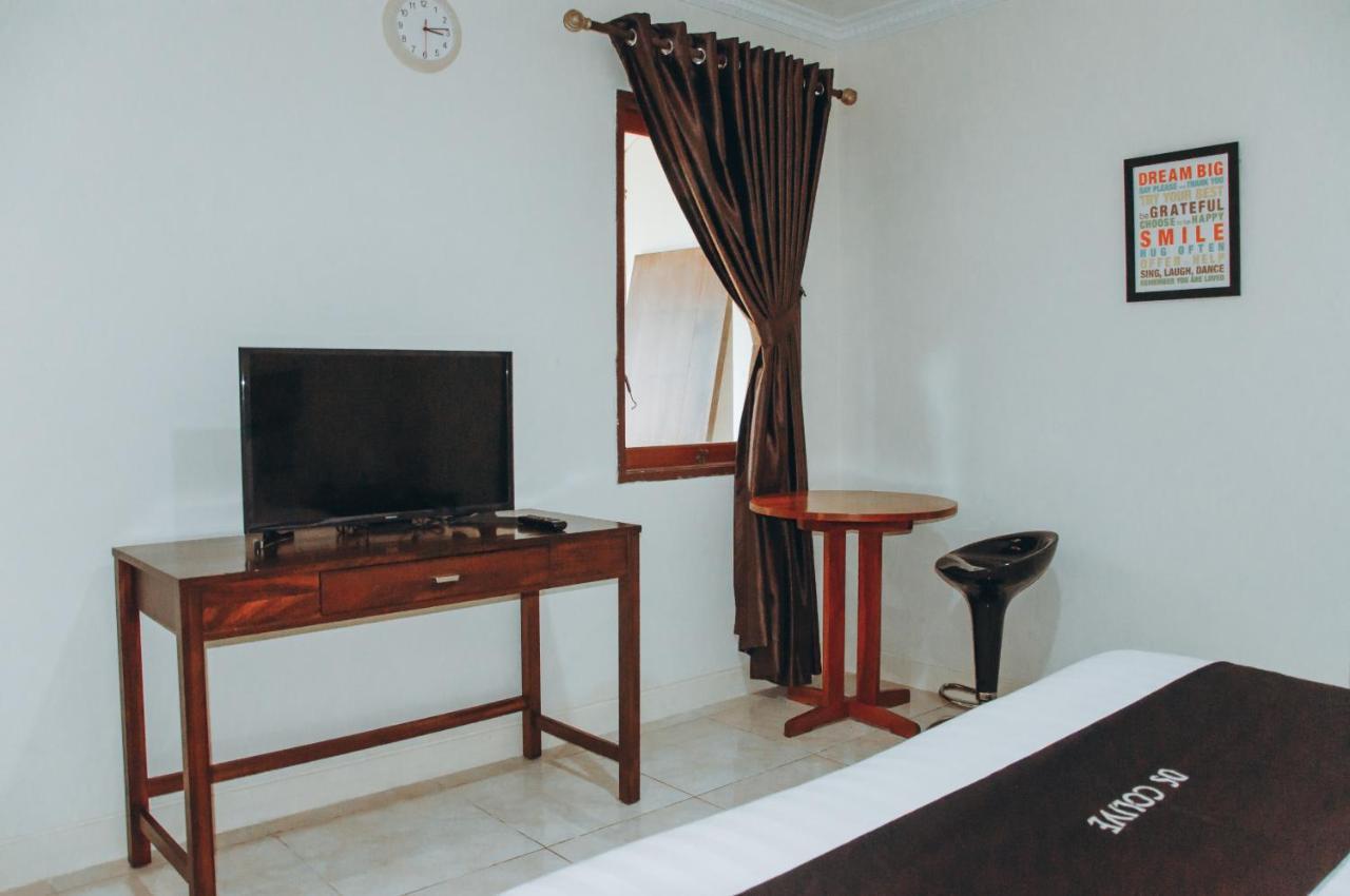 Ds Colive Marina Airport Hotell Semarang Eksteriør bilde
