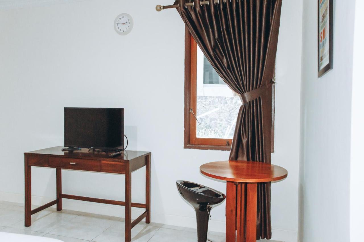 Ds Colive Marina Airport Hotell Semarang Eksteriør bilde